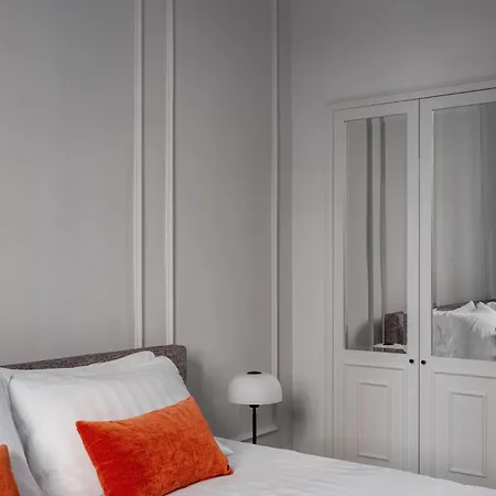 Golden House Vatican - Rienzo