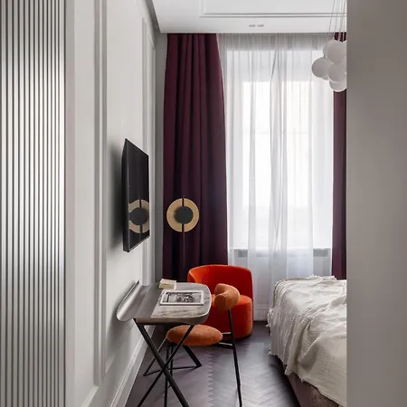 Golden House Vatican - Rienzo