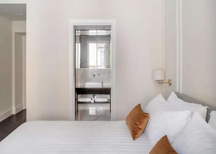 Golden House Vatican - Rienzo Guest house 4*